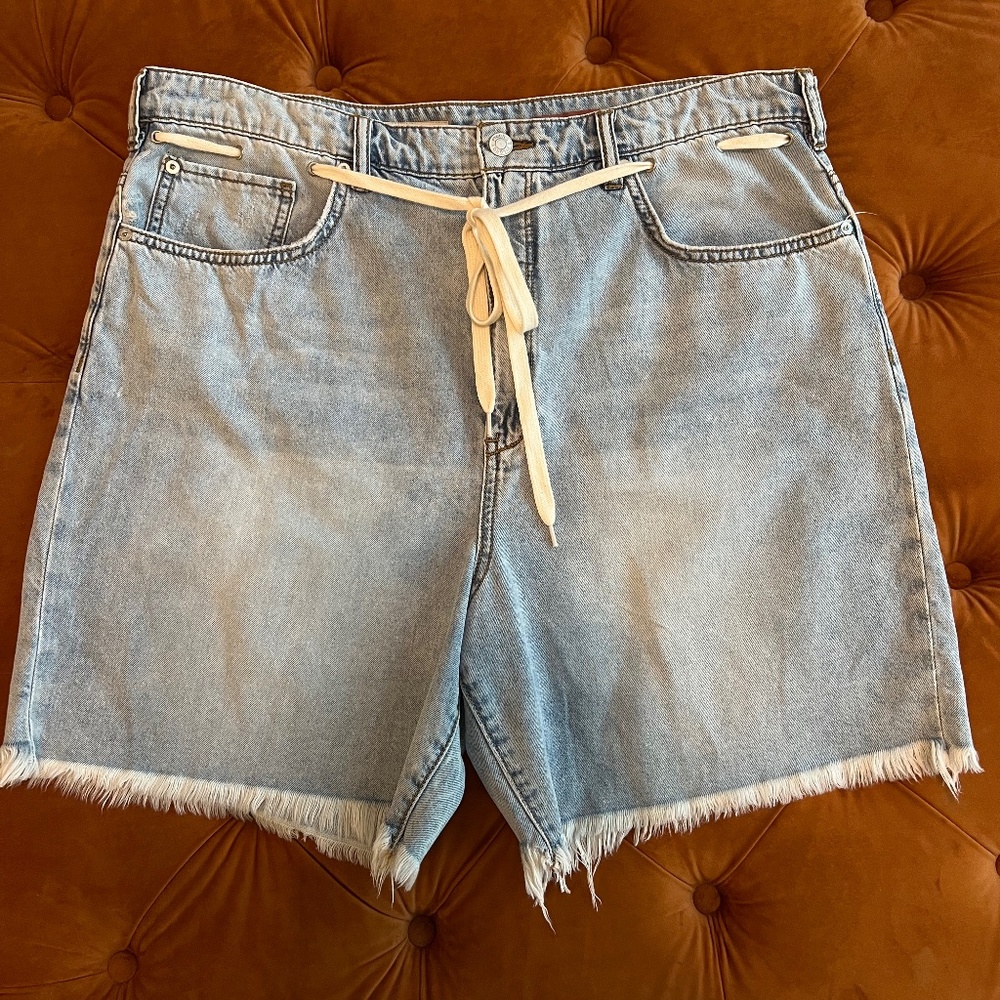 Anthropologie - Pilcro and the Letterpress - Cinched Waist Bermuda Shorts